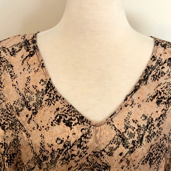 Parker Blush-Pink/Black Snake Silk Kimono Top - Picture 4 of 12